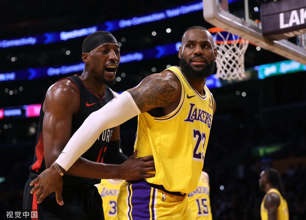 他跑动中的 他跑动中的