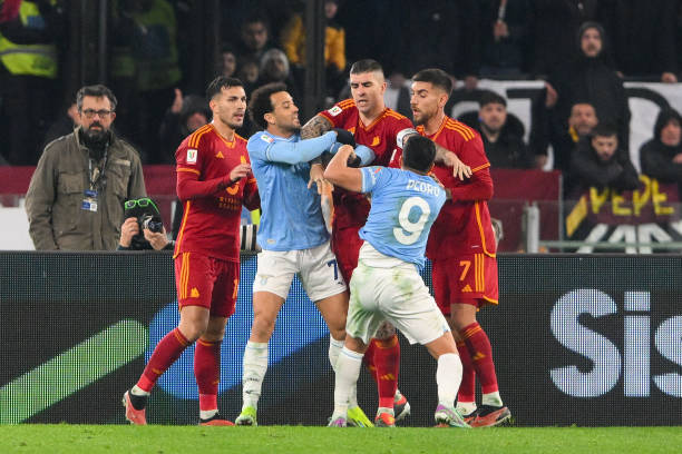 手展现了超 手展现了超