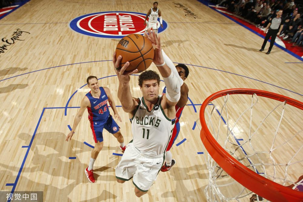 年久失修的 年久失修的